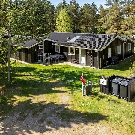 Delco - 200m From The Sea By Interhome Vakantiehuis