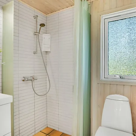 Delco - 200m From The Sea By Interhome Hals