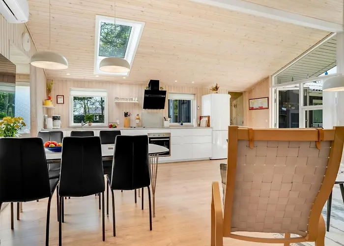 Delco - 200m From The Sea By Interhome בית נופש *